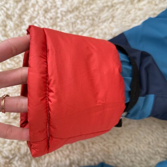 [SOLD] Patagonia Baby Snow Pile One-Piece -  4T - EXCELLENT Condition. - Picture 12 of 12